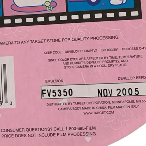 Hello Kitty 35mm Camera Y2K - Picture 5 of 5